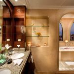 Marble Fitted Bathroom of Suite – Kempinski Hotel Soma Bay (Foto © somabay.com)