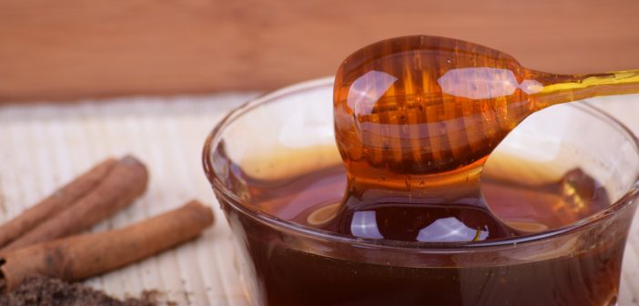 Honig als Hausmittel gegen Lippenherpes